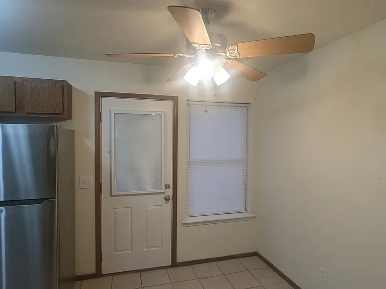 687 N Betty Jo Dr — Photo 4