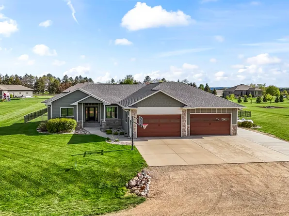 213 Firefly Dr, Yankton, SD 57078