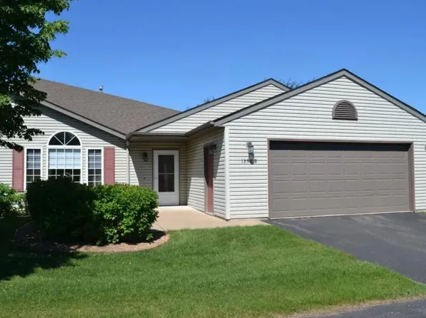 1332 Carriage Dr Unit B, Hudson, WI 54016