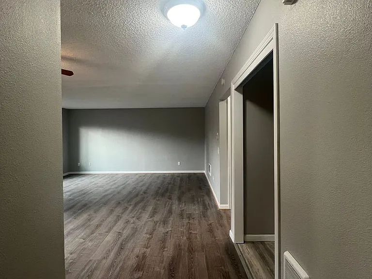 Briar Rose Apartments — Photo 18