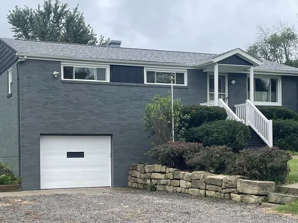 107 Oakwood Dr, Valencia, PA 16059