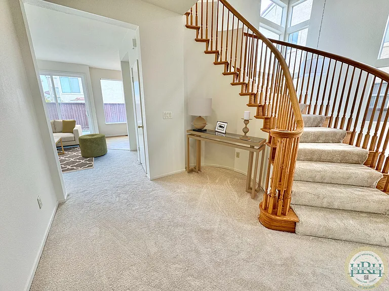 318 Cerro Dr — Photo 4