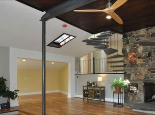 95 Hanton Rd, North Smithfield, RI 02896