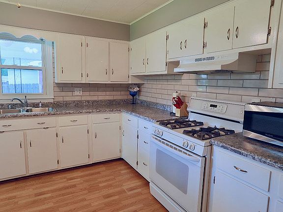 2nd image of 9110 Aristides Dr