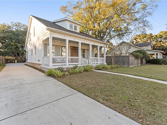 3rd image of 15 Semmes Ave