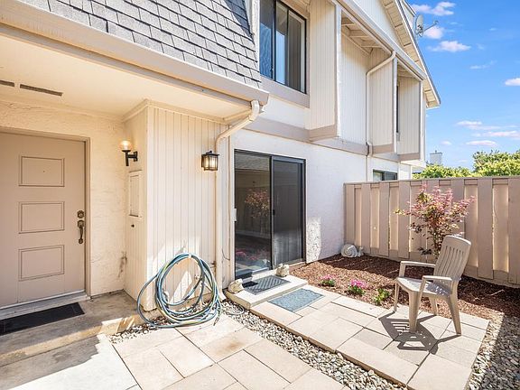 3rd image of 20533 Shady Oak Ln
