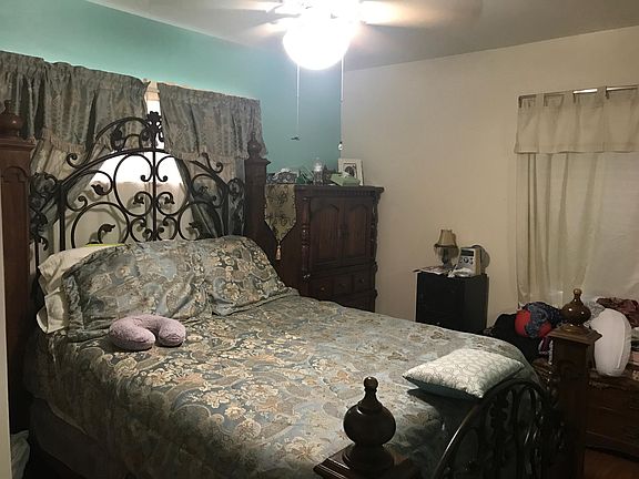 3rd image of 2210 Greencrest Dr
