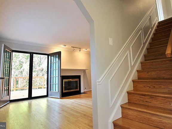 4th image of 7321 Mallory Ln