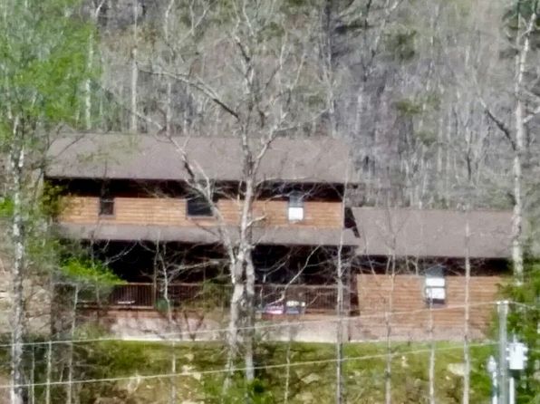 201 Pebble Dr