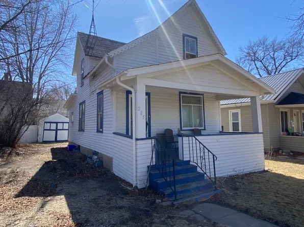 205 9th Ave SW, Aberdeen, SD 57401