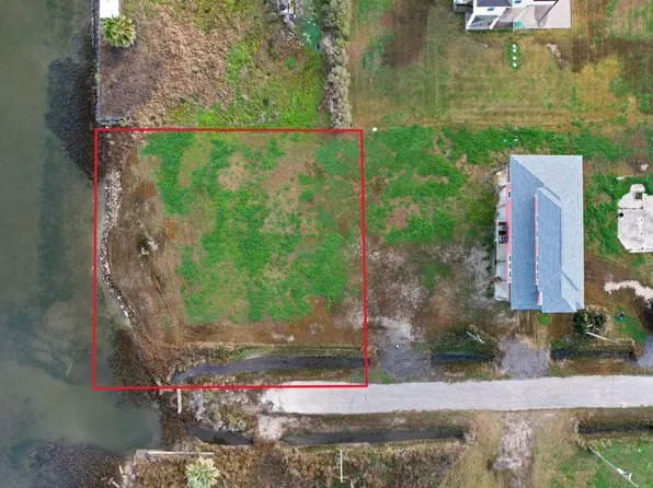 1050 N Margaret Rd, Gilchrist, TX 77617