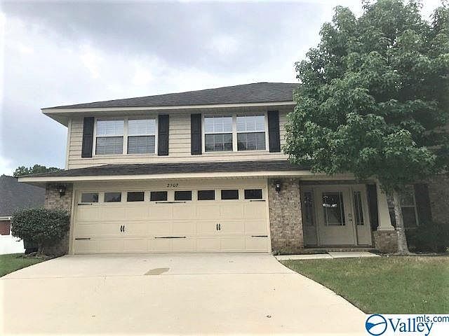 1st image of 2502 Oak Place Dr SE