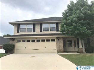 2502 Oak Place Dr SE, Huntsville, AL 35803