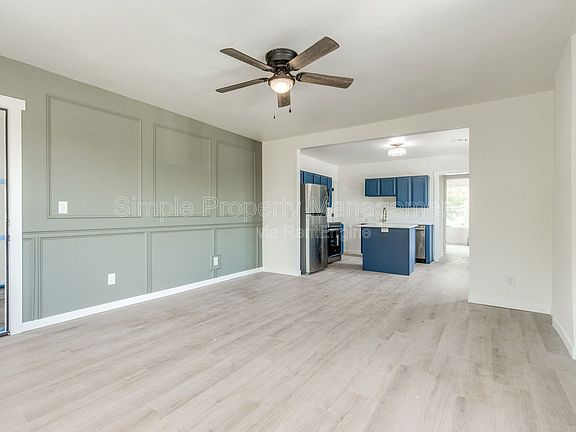 2nd image of 814 W Hill St #4
