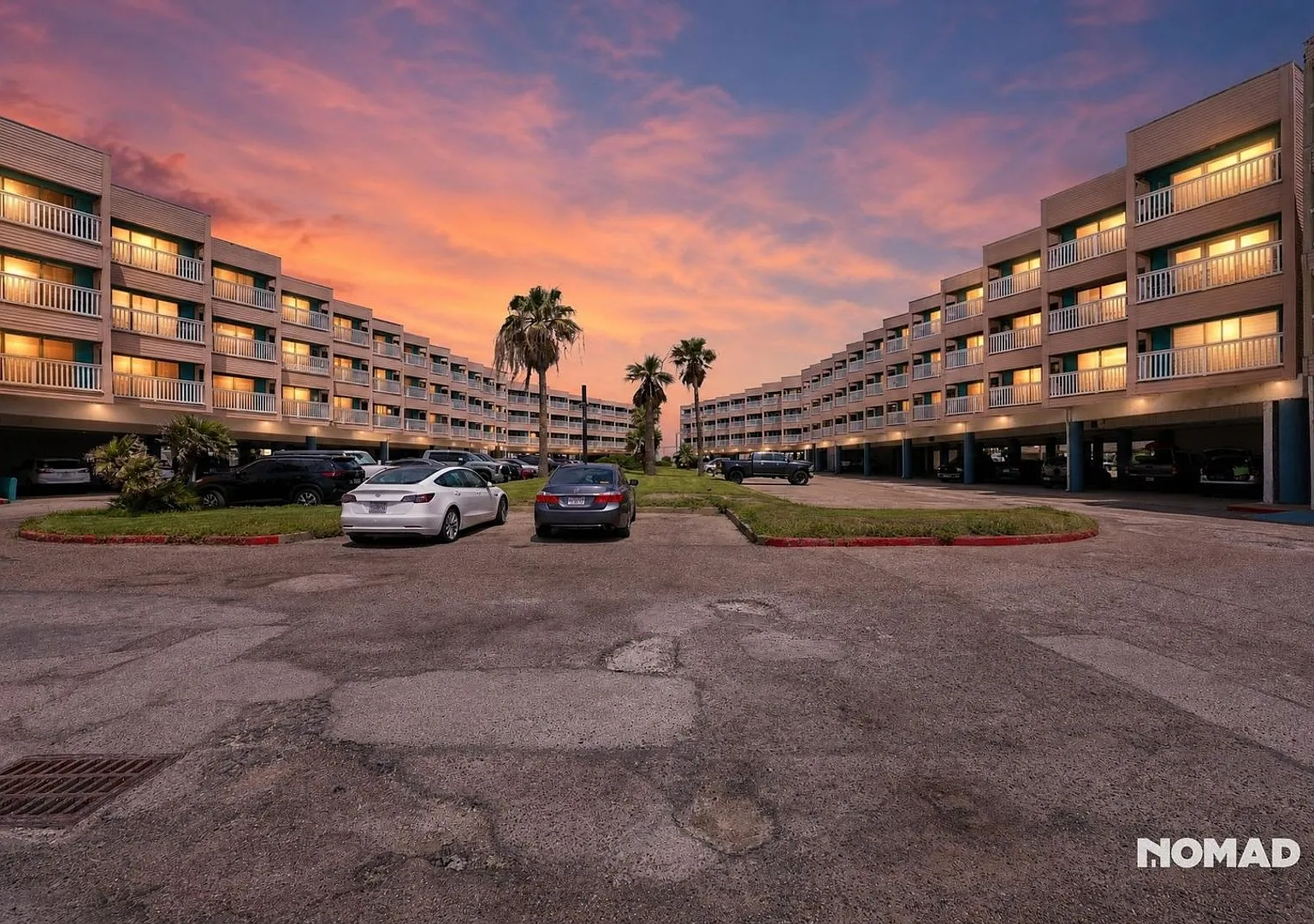 Charming 1BR Beachfront Condo in Corpus Christi — Photo 1
