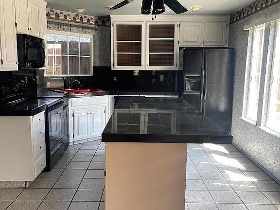 5th image of 344 Rose Garden Ct