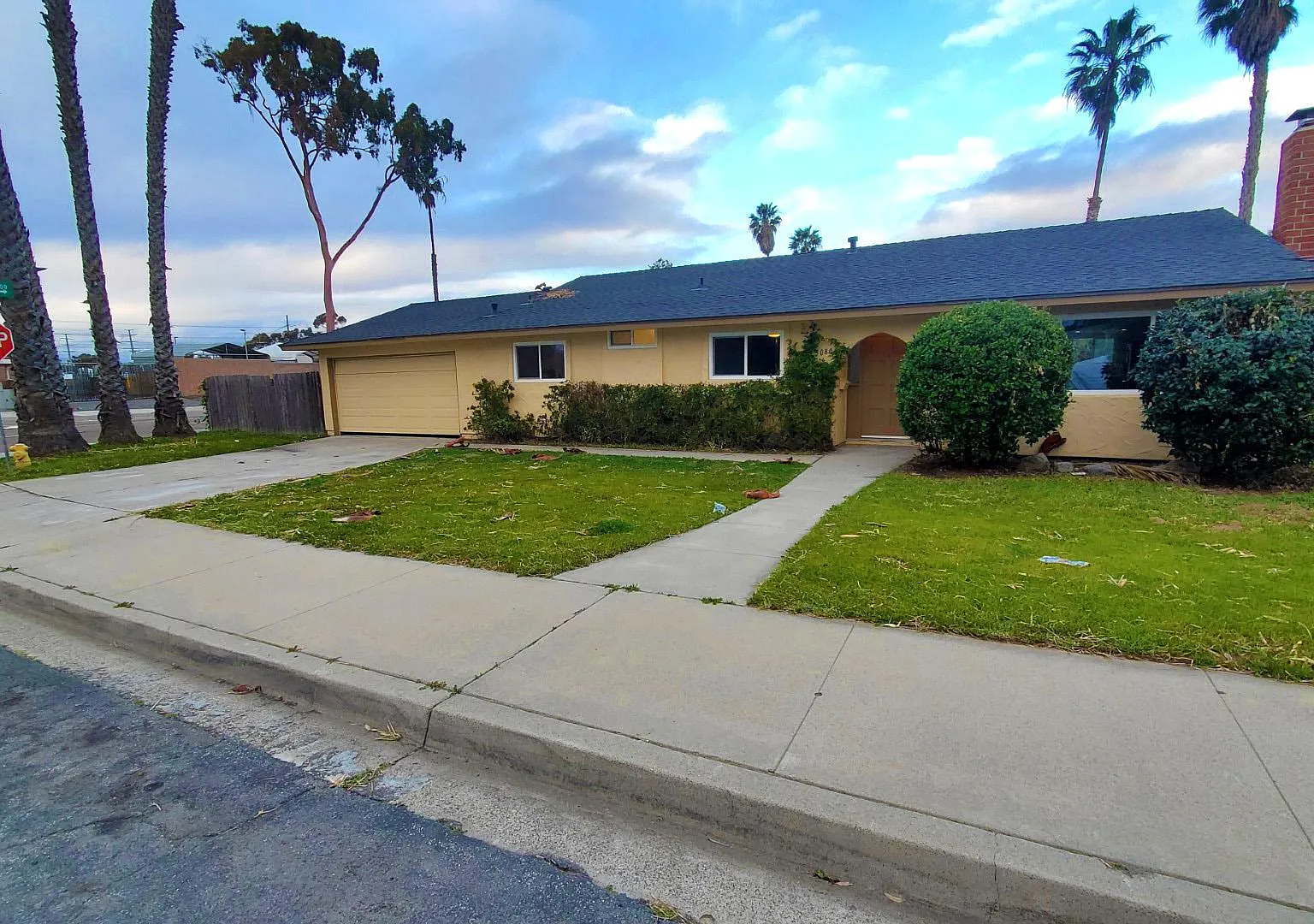 3 bed, 1632 sqft, $5,700 — Photo 1