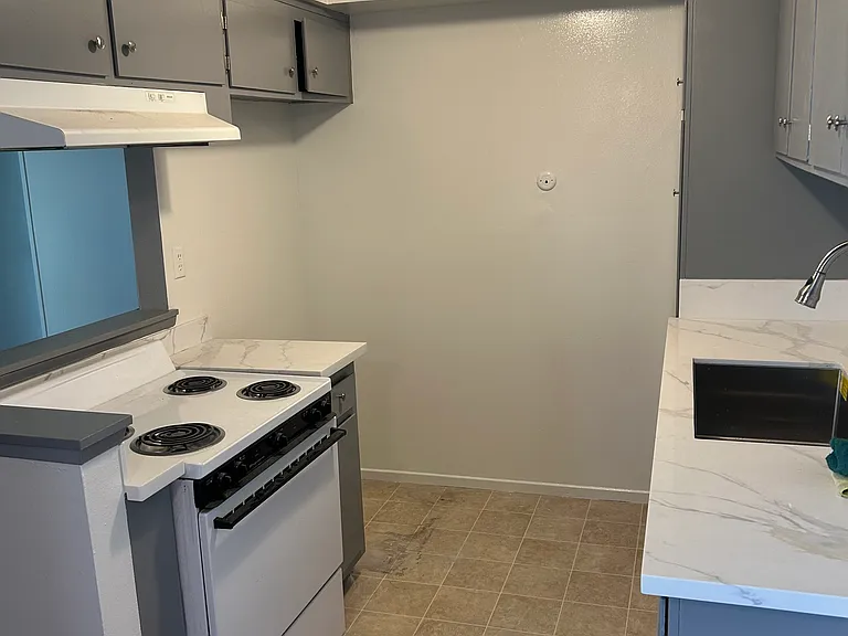1580 College View Dr — Photo 26