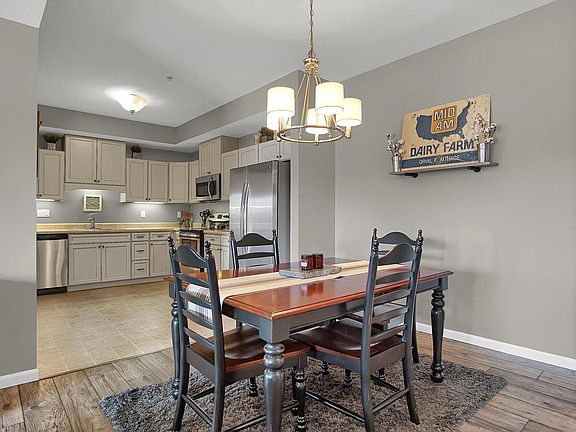 3rd image of 5 Monarch Trace Ct APT 302