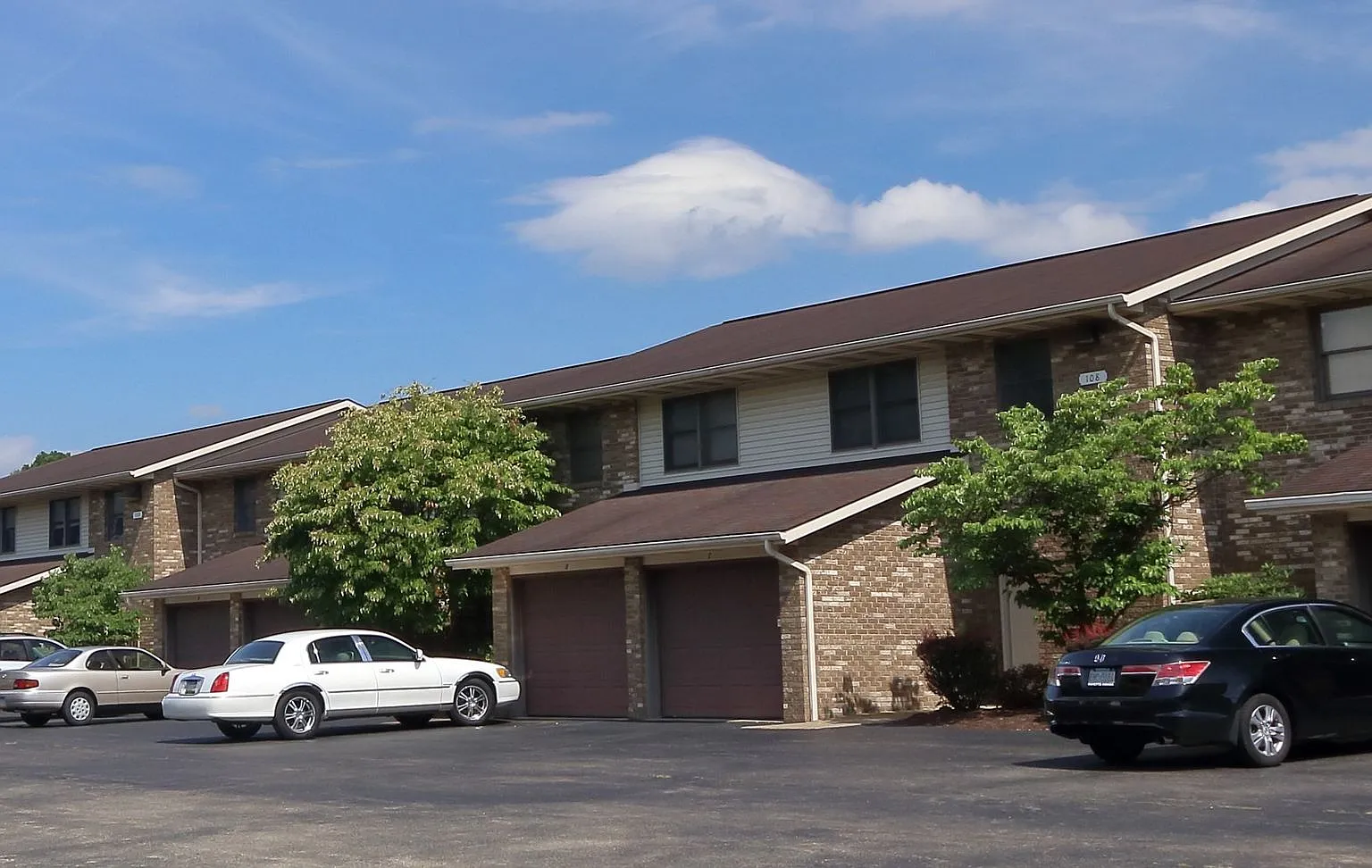 Cedarwood Townhouses — Photo 3