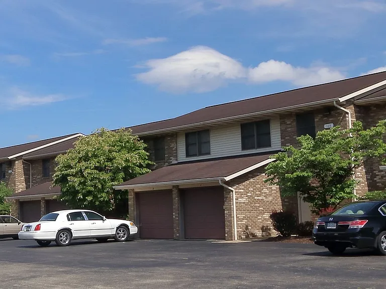 219 Longsite Dr — Photo 3