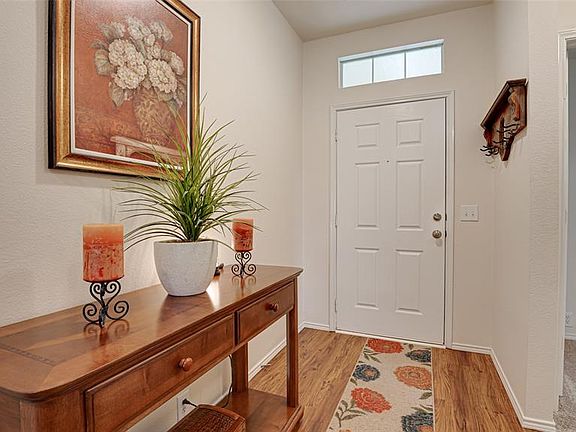 4th image of 3013 Marigold Dr
