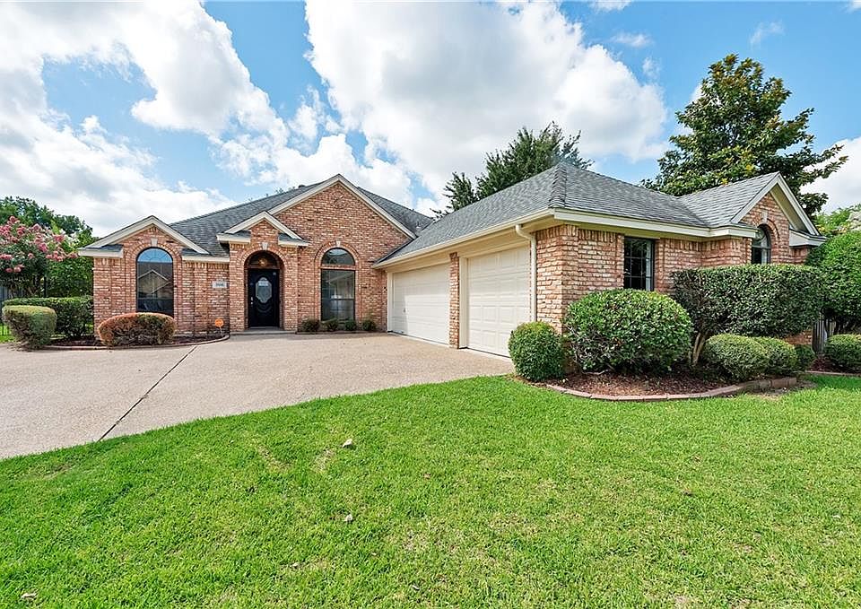 1st image of 3806 Blue Forest Dr