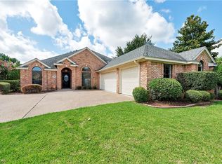 3806 Blue Forest Dr, Arlington, TX 76001