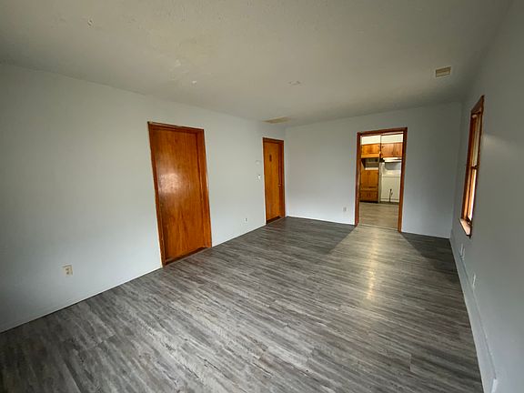 3rd image of 505 Leseure St