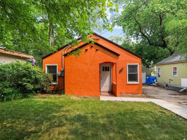 1946 Schlimgen Ave, Madison, WI 53704