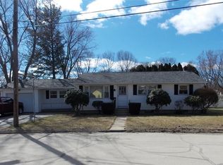 15 Cindy Ln, Coventry, RI 02816