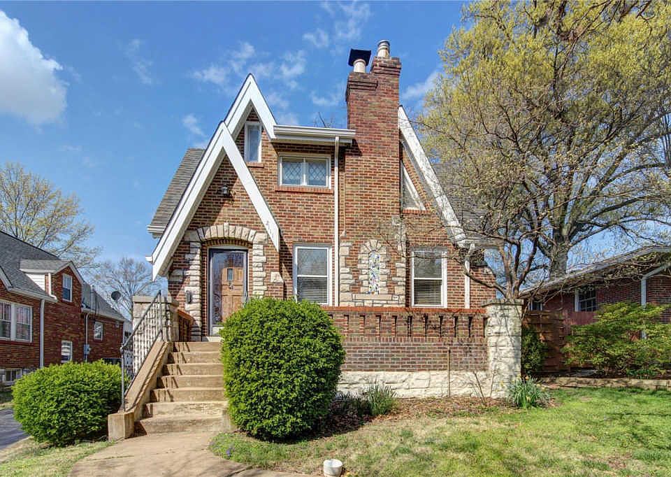 1st image of 2111 Saint Clair Ave
