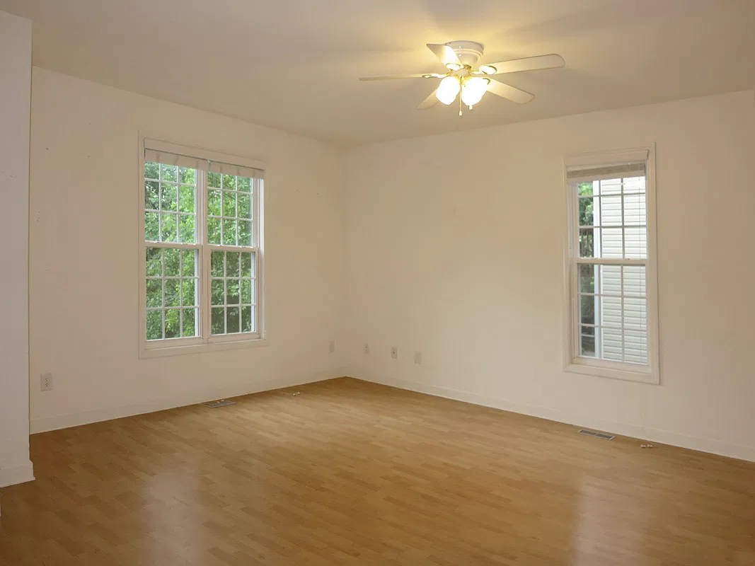 4 bed, 1760 sqft, $3,500 — Photo 3
