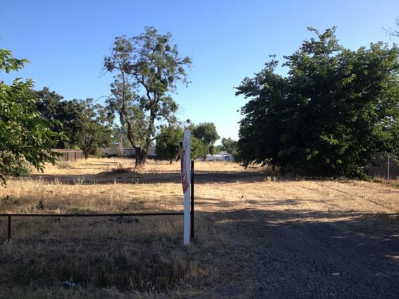 4th image of 1821 8th Ave