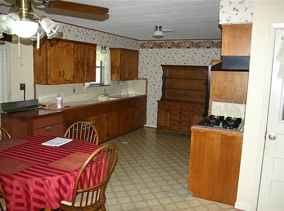 5th image of 3332 Shorewood Dr