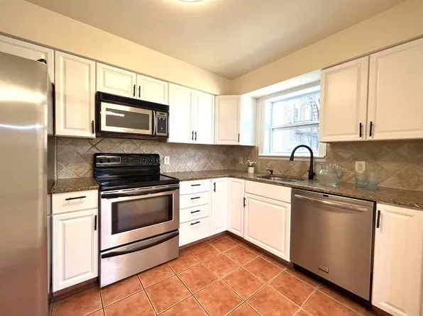 214 70th #1B, West New York, NJ 07093