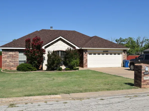 2205 Sha Ln, Breckenridge, TX 76424