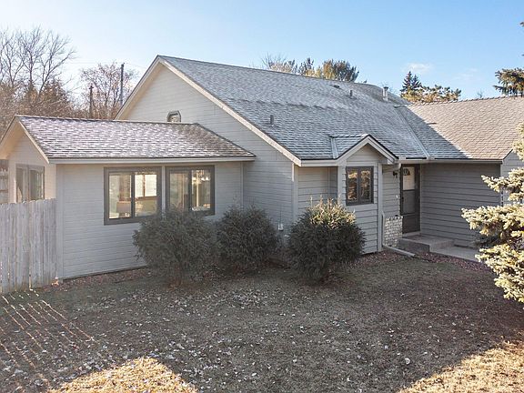 2nd image of 1412 Oster Dr