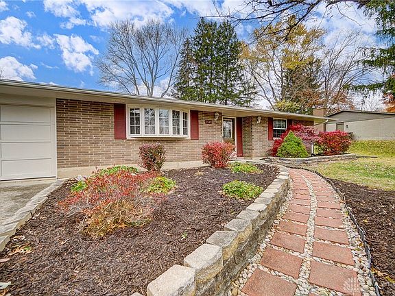 4th image of 3940 Beechwood Dr