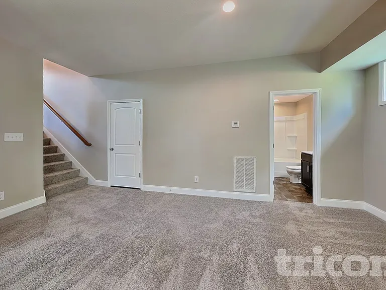 1063 Spicer Dr — Photo 21