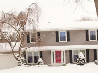 799 Lauren Ct, Webster, NY 14580