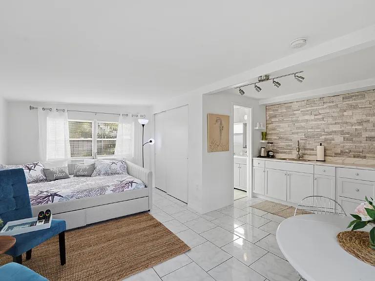 438 Granada Blvd #C — Photo 4