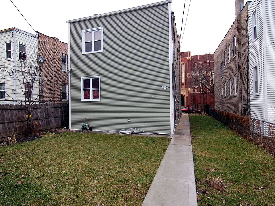 exterior rear & side yard