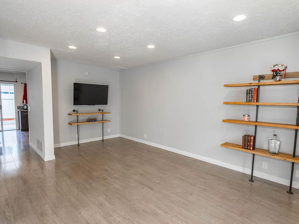 1st image of 1331 Casa San Carlos Ln APT B