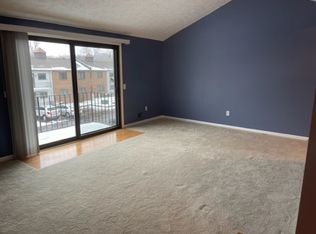 8 High Gate Trl APT 5, Fairport, NY 14450