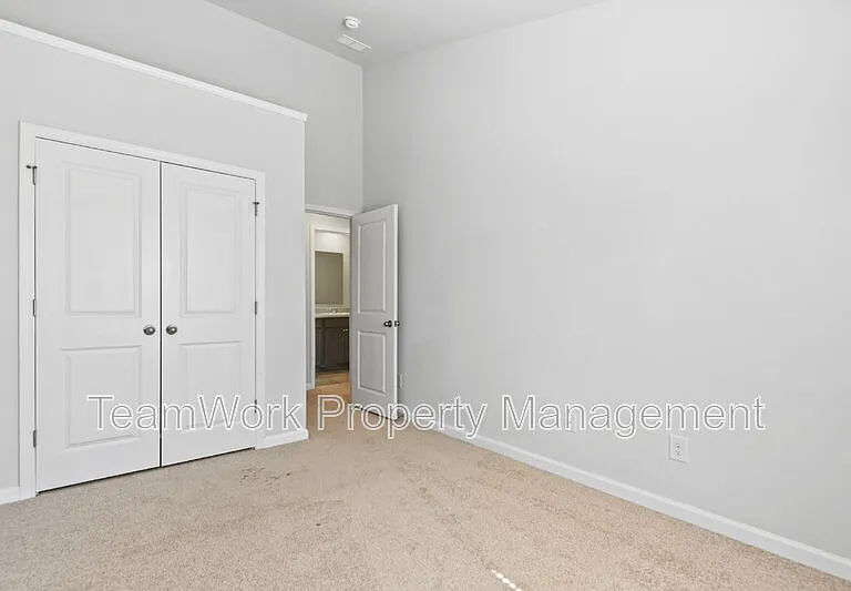 163 Rosefield Ct — Photo 25