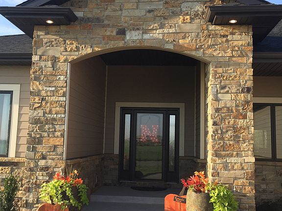 Beautiful arched entryway 