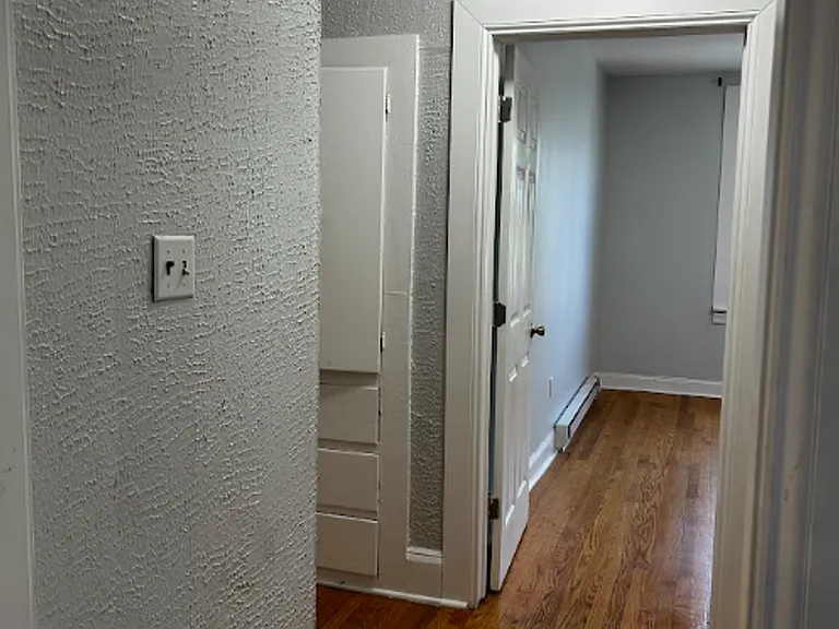 601 Clay Ave — Photo 13