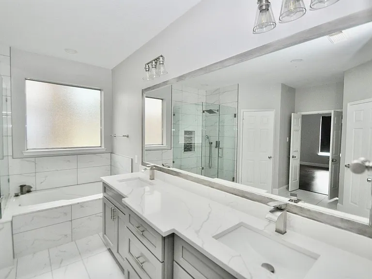 8819 Hedgestone Ct — Photo 16