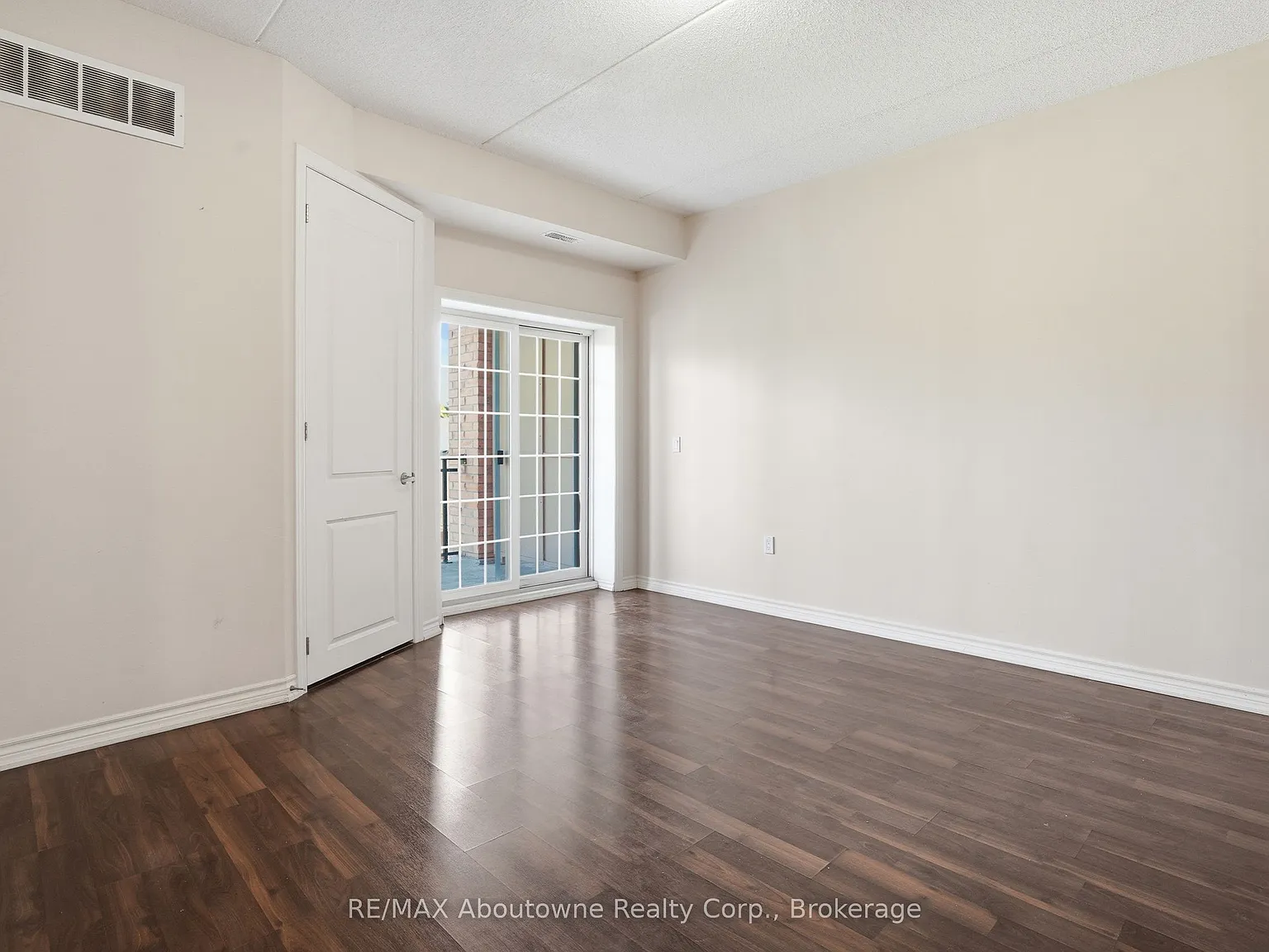 3 bed, $2,800 — Photo 4